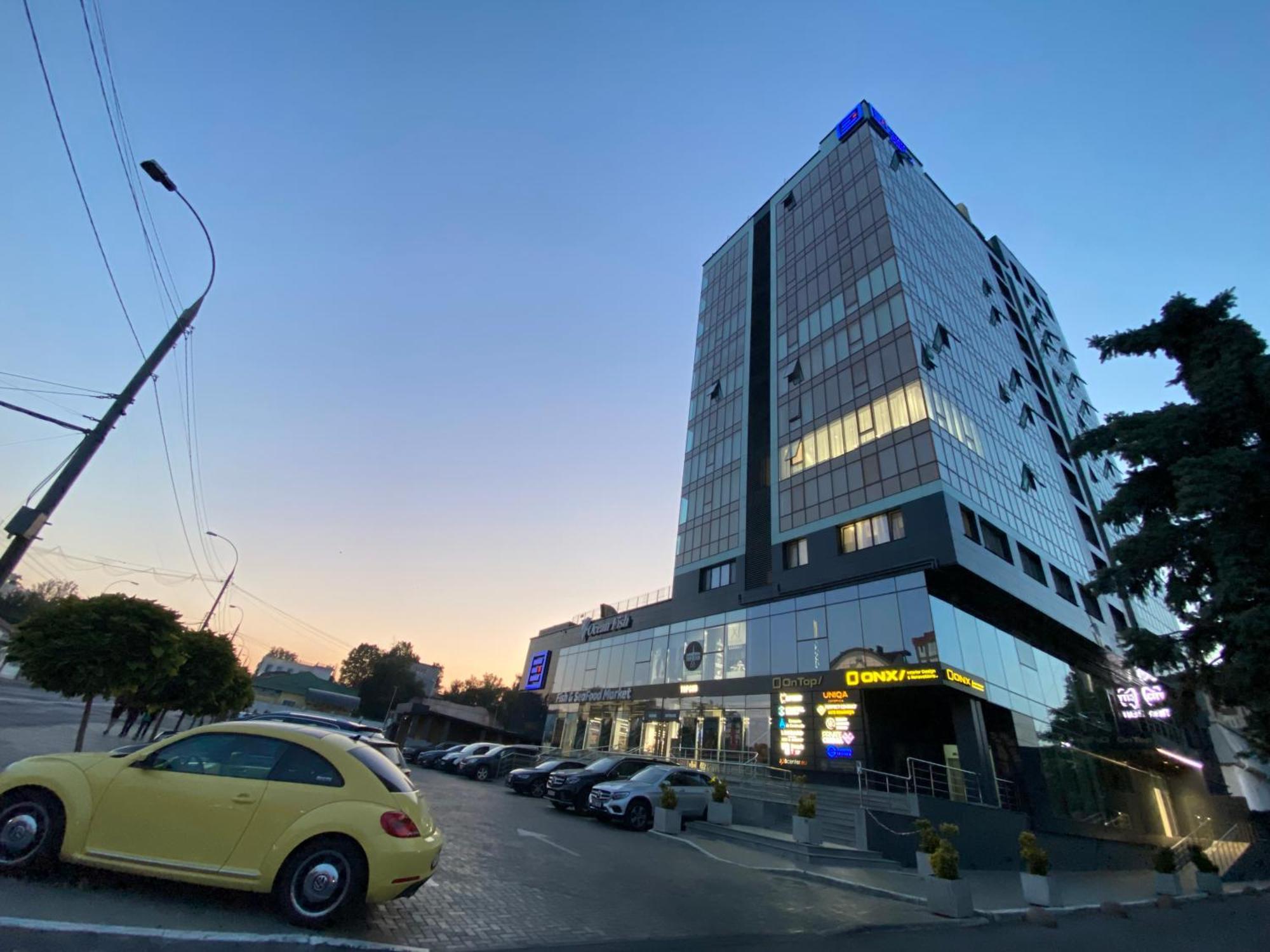 Rentnow Large And Cozy Apartment In The Center, Parking Chişinău Eksteriør billede