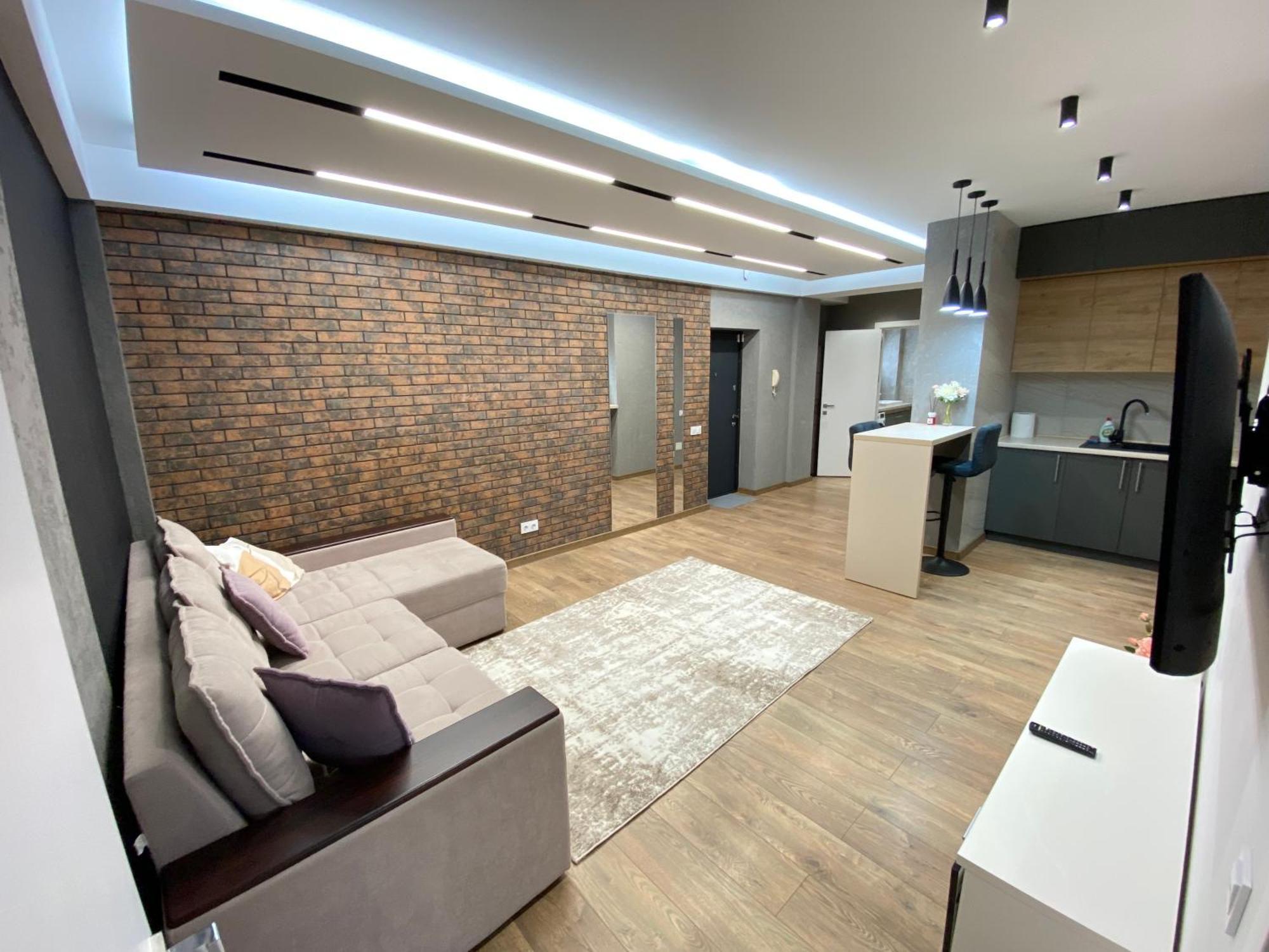 Rentnow Large And Cozy Apartment In The Center, Parking Chişinău Eksteriør billede