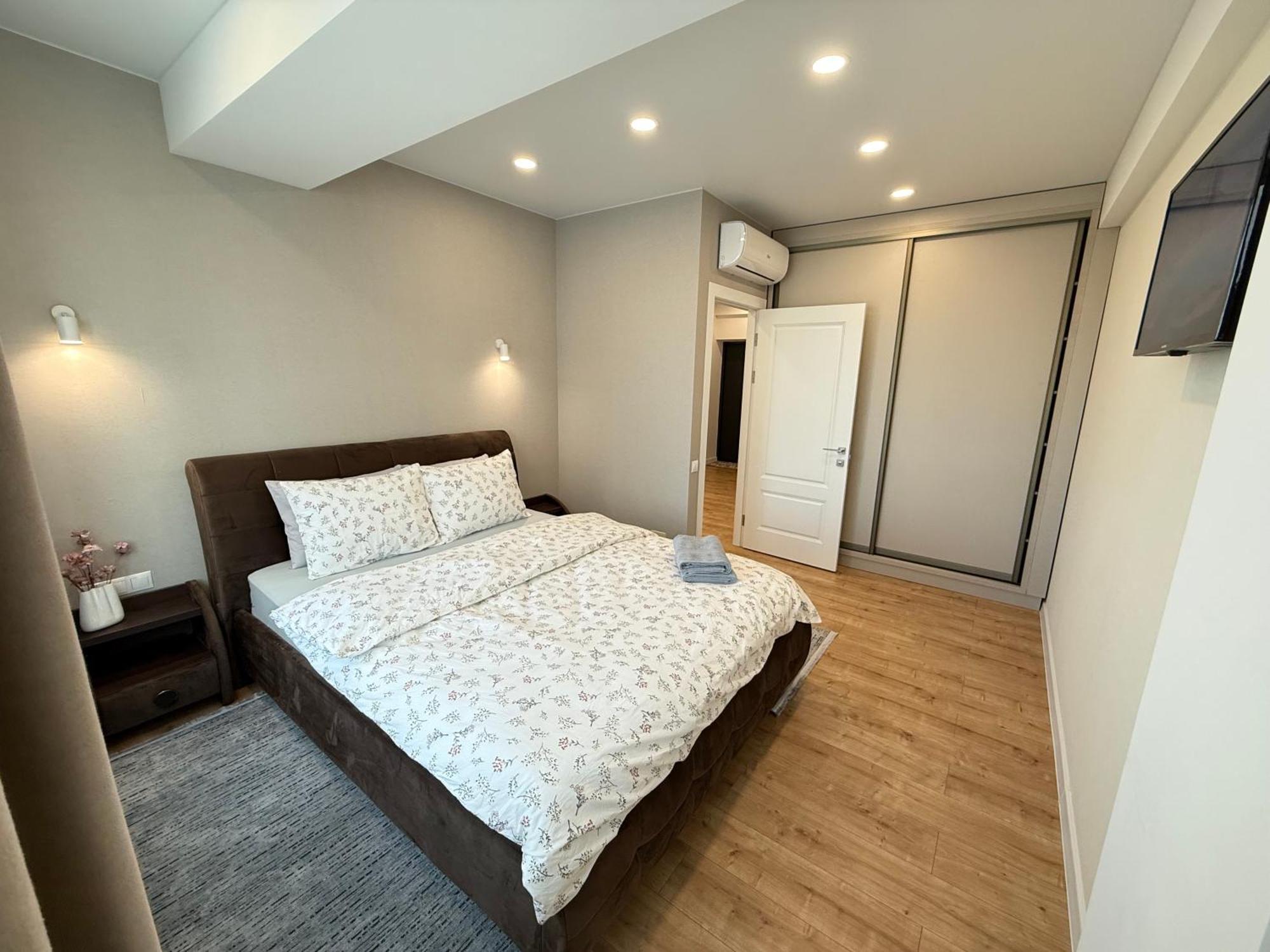 Rentnow Large And Cozy Apartment In The Center, Parking Chişinău Eksteriør billede